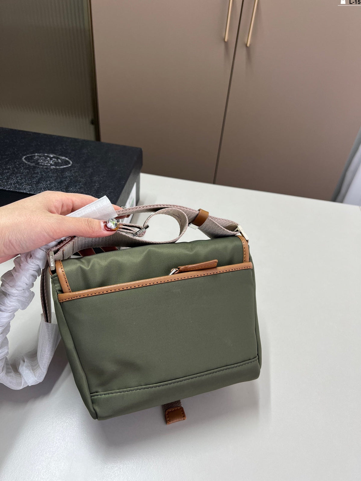 prada-vintage-messenger-bag-crossbody-16x15cm Crossbody