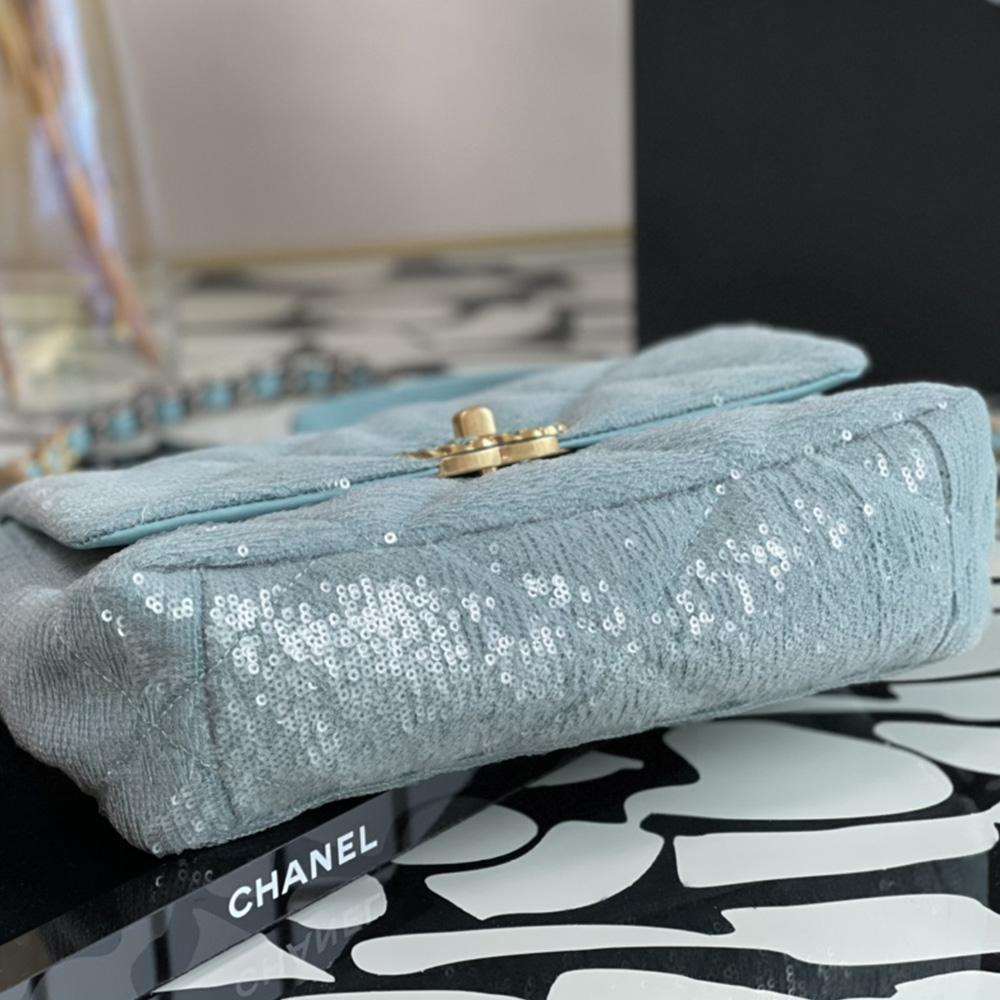 chanel-flap-bag-12 Crossbody