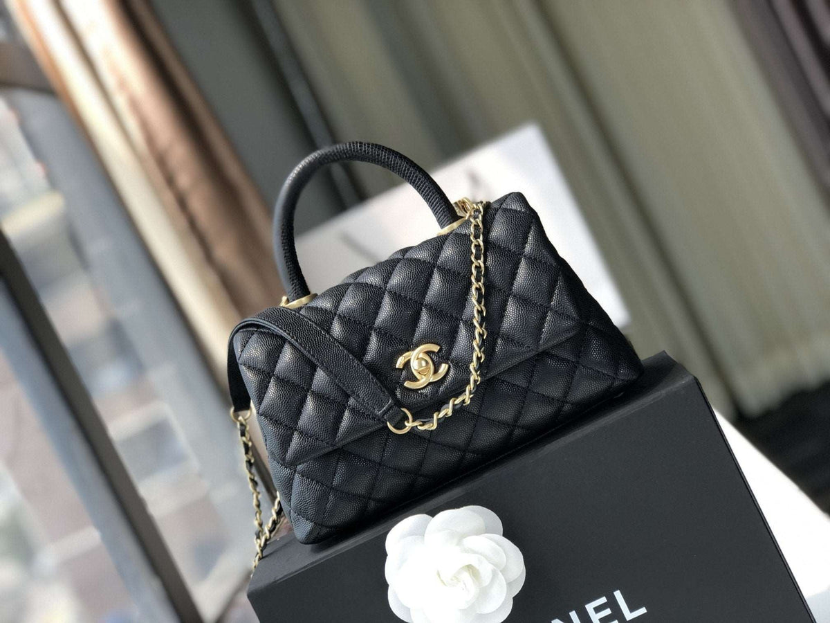 flap-bag-with-top-handle-7 Handle