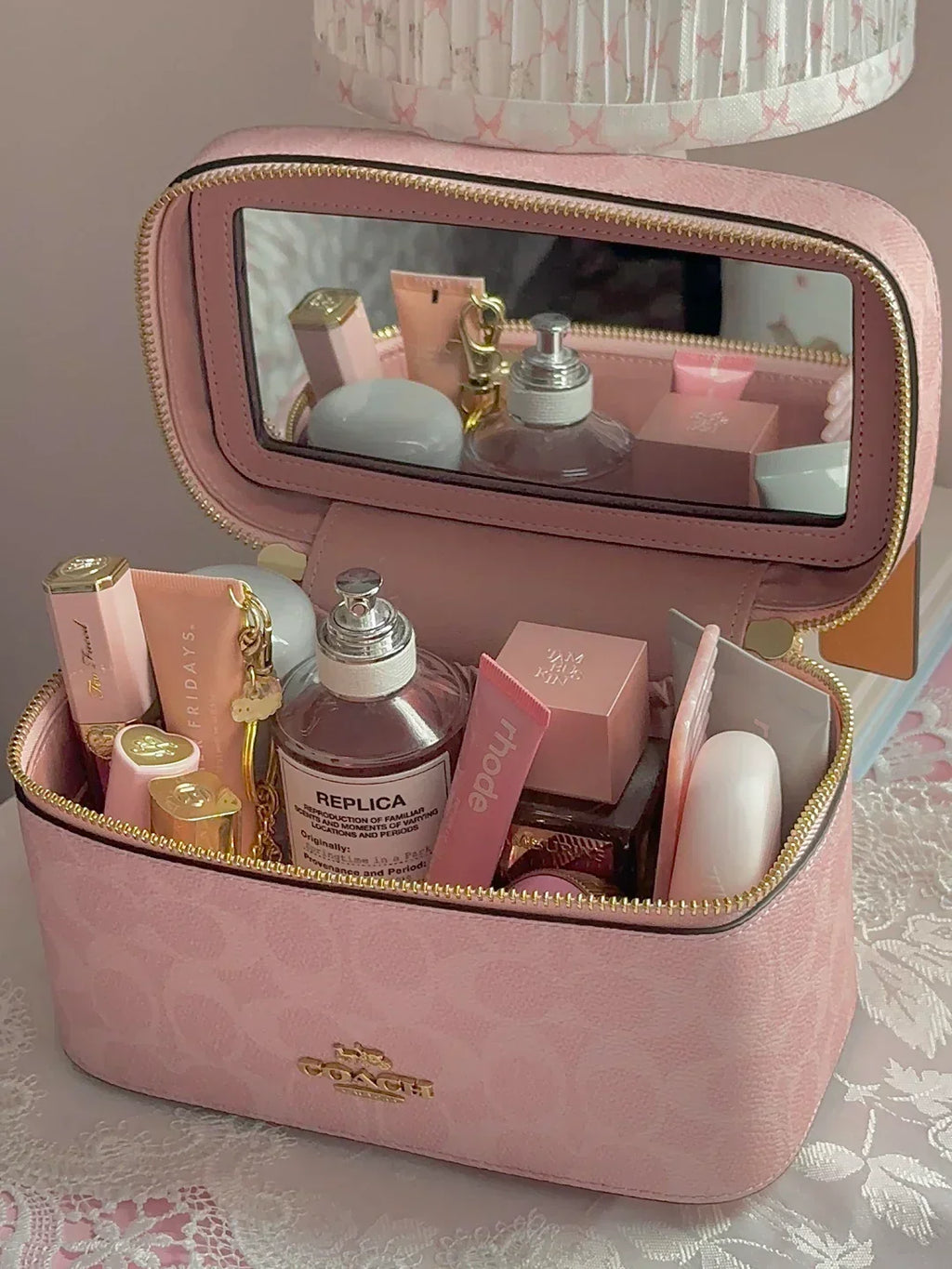 signature-coach-cosmetics-bag ohter