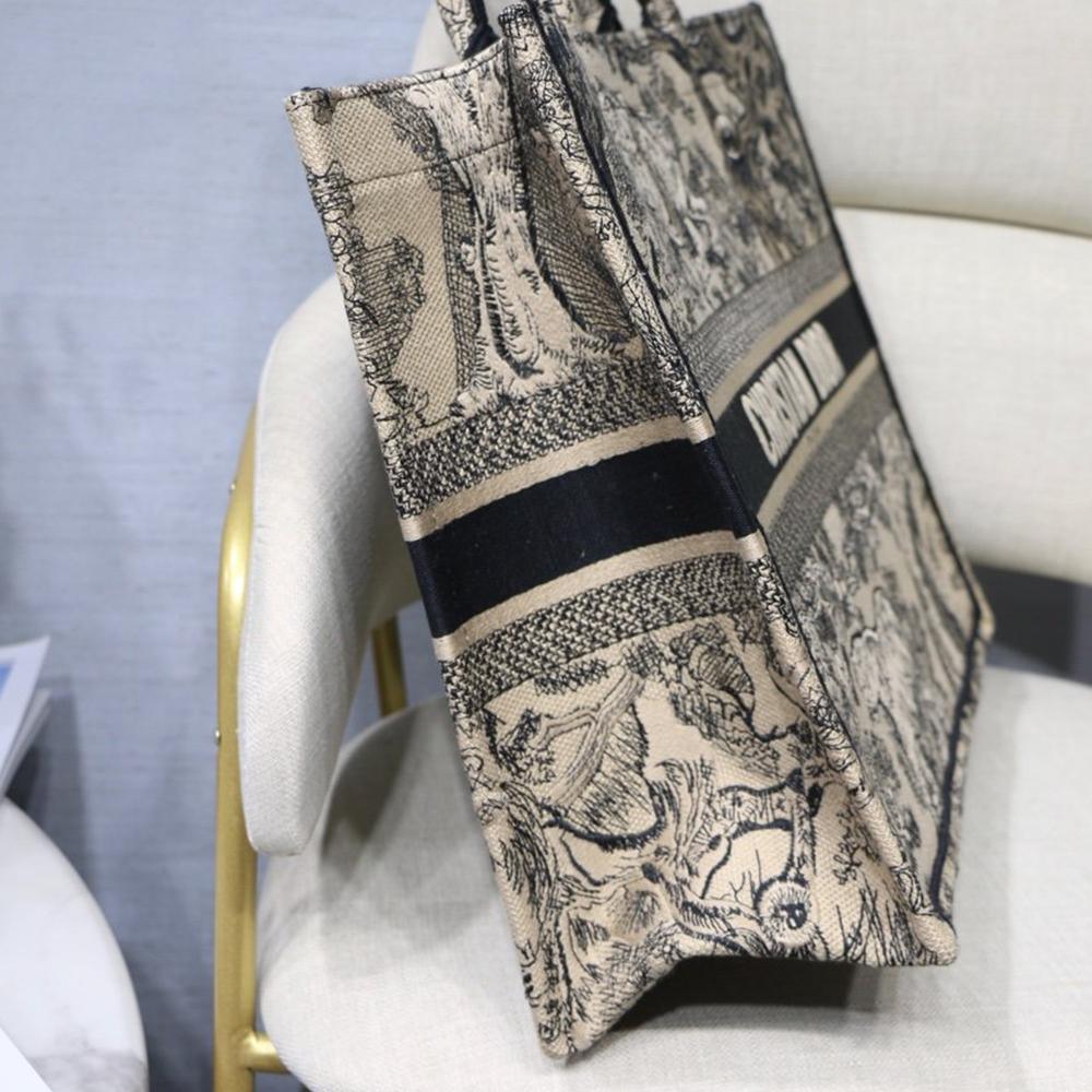 dior-book-tote-6 Tote