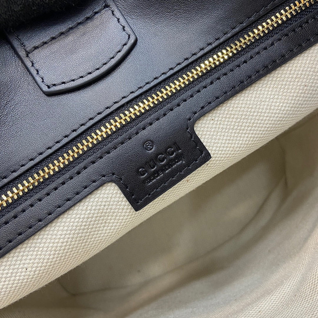 gucci-small-horsebit-embellished-leather-bucket-bag Shoulder