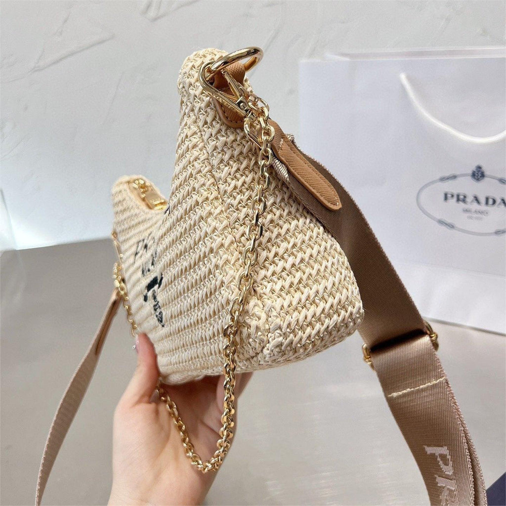 prada-handbag-re-edition-2005-bag-8-3x7x2-3inch Handle
