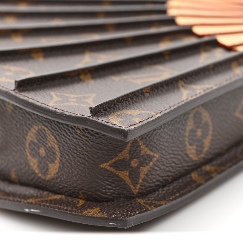 lv-monogram-fan-handag Crossbody