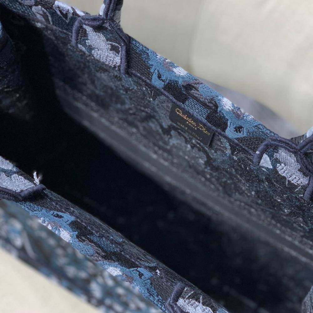dior-book-tote-12 Tote