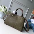 montaigne-mm-2 Crossbody