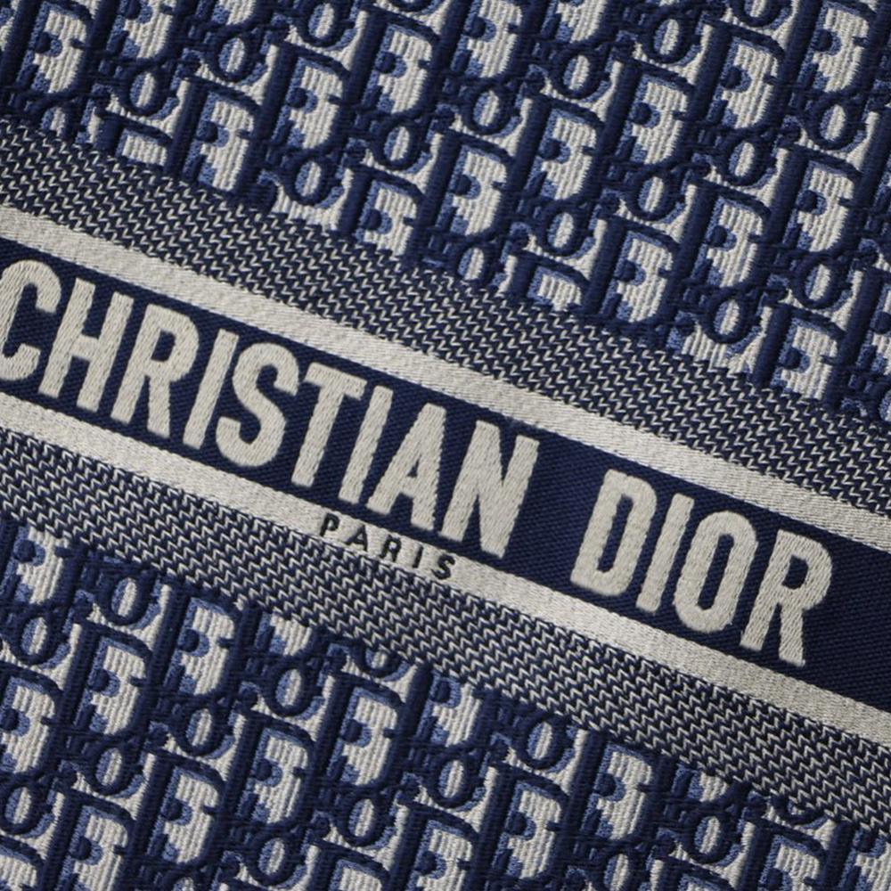 dior-book-tote-18 Tote