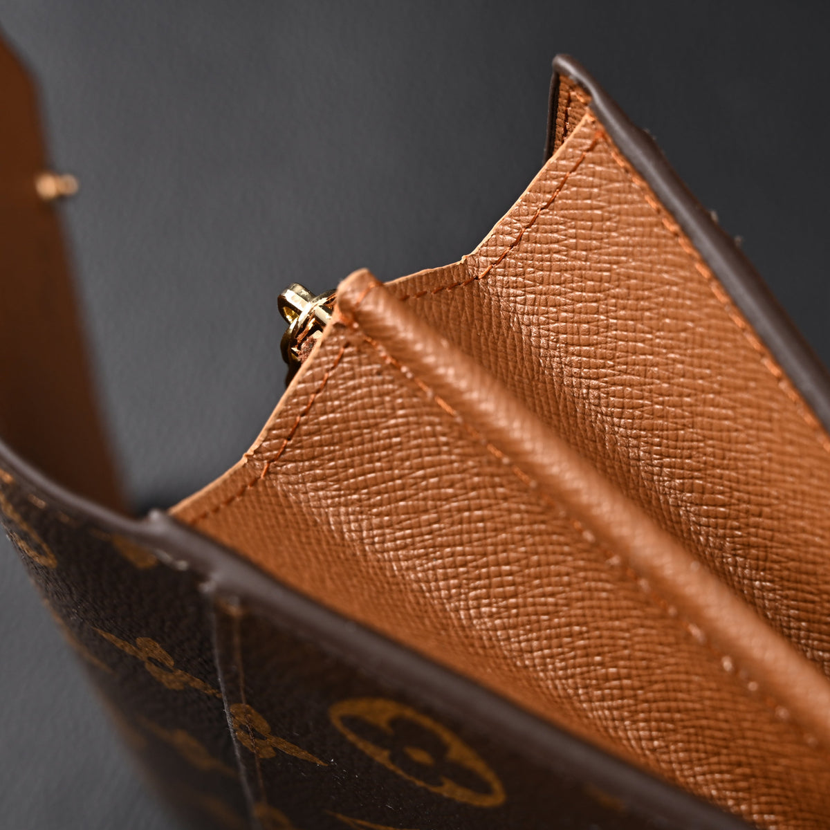 louis-vuitton-sarah-wallet-monogram-canvas-long-flap-wallet-m60531 ohter