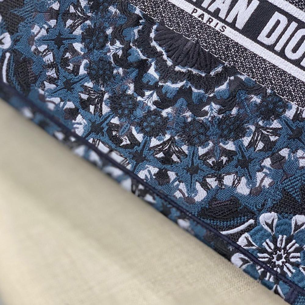 dior-book-tote-12 Tote