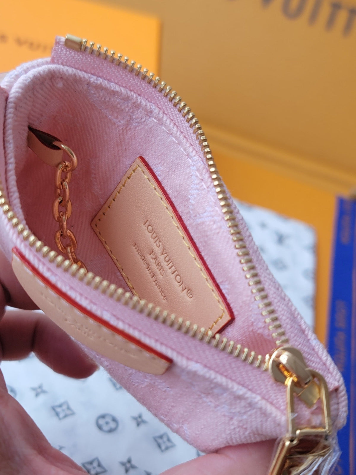 lv-denim-key-pouch-pink ohter