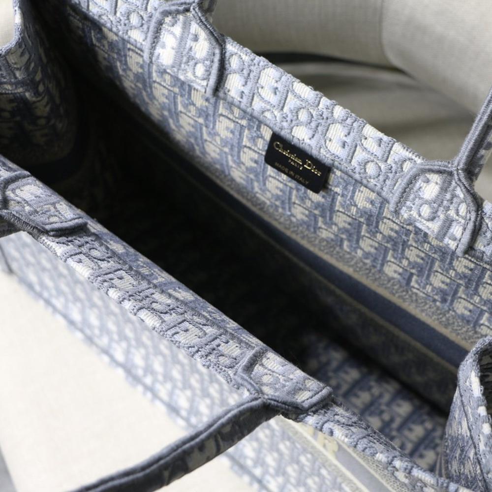 dior-book-tote-11 Tote
