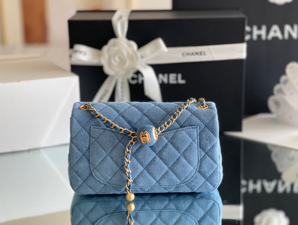 chanel-denim-flap-bag-20x13x7cm Crossbody