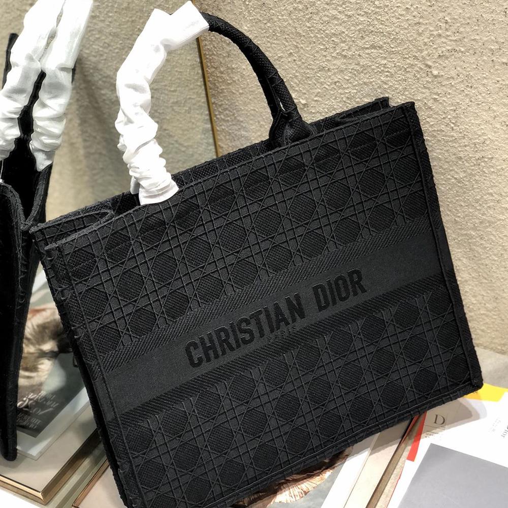 dior-book-tote-15 Tote