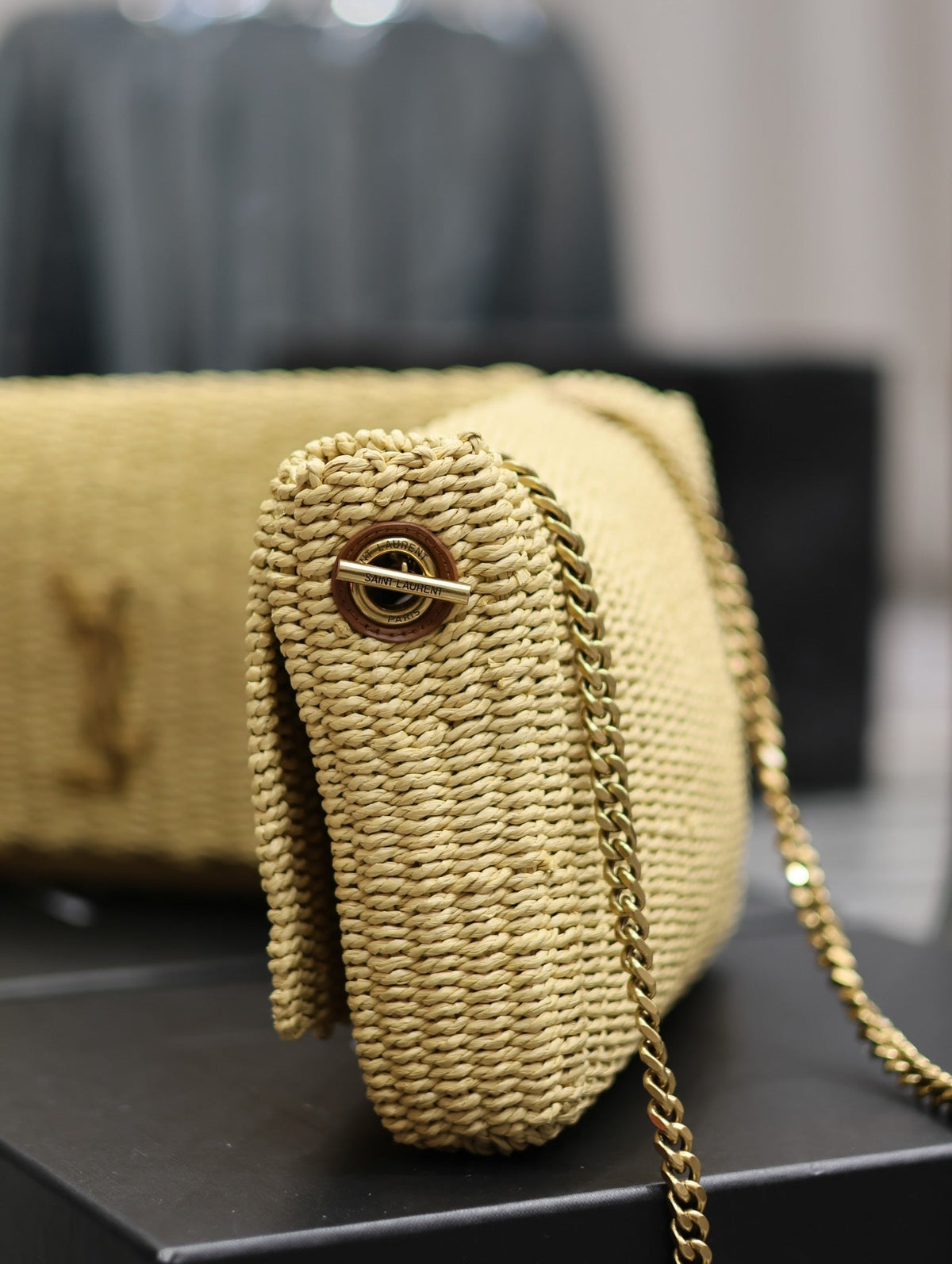 ysl-kate-in-raffia-28-5-20-6cm Crossbody