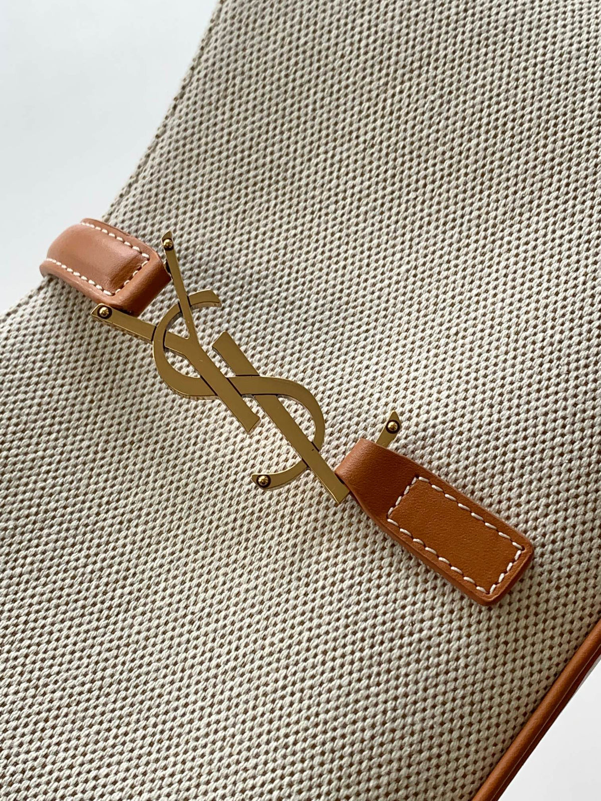 ysl-le-5-a-7-in-canvas-and-leather-23-x-16-x-6-5-cm Shoulder