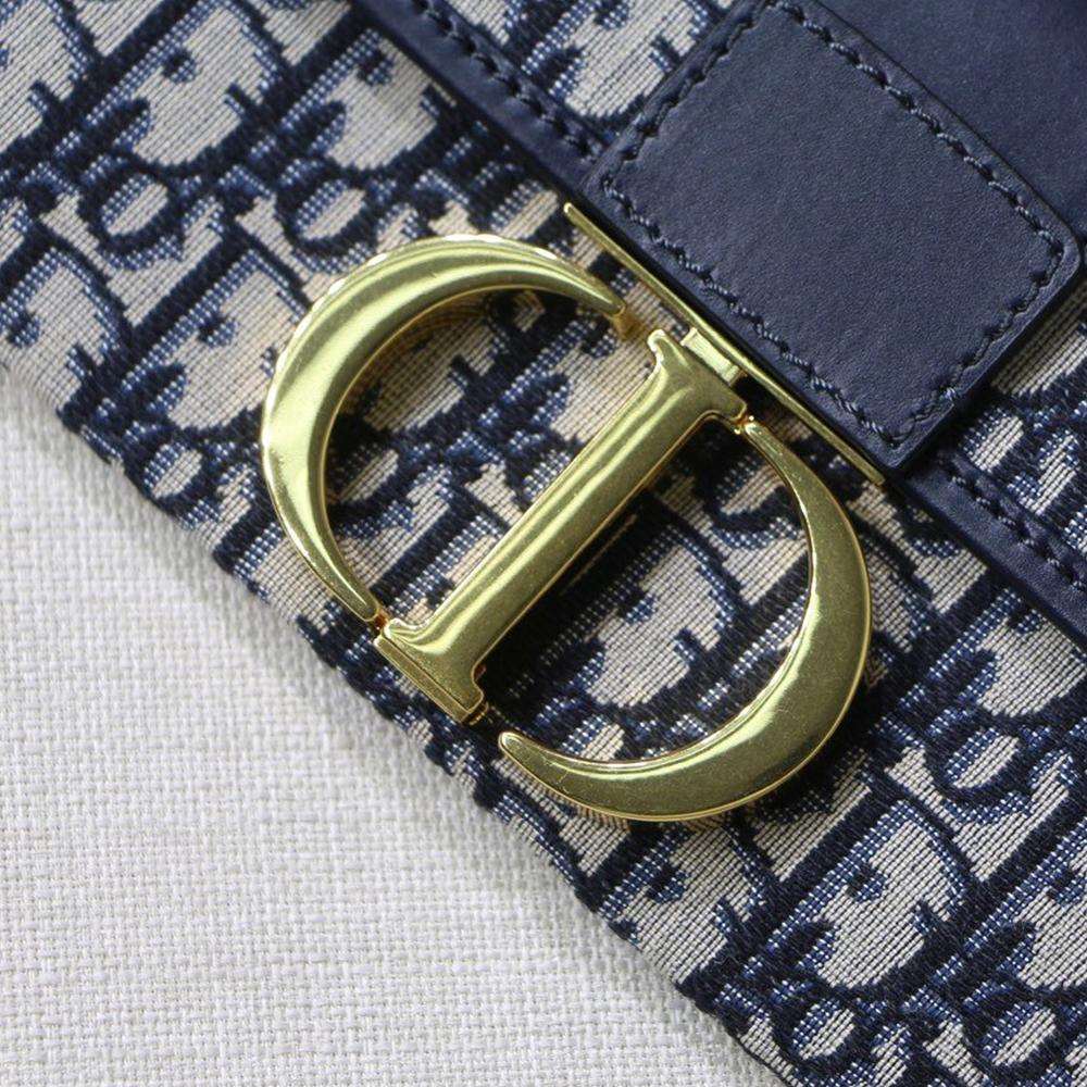 30-montaigne-pouch-6 Crossbody