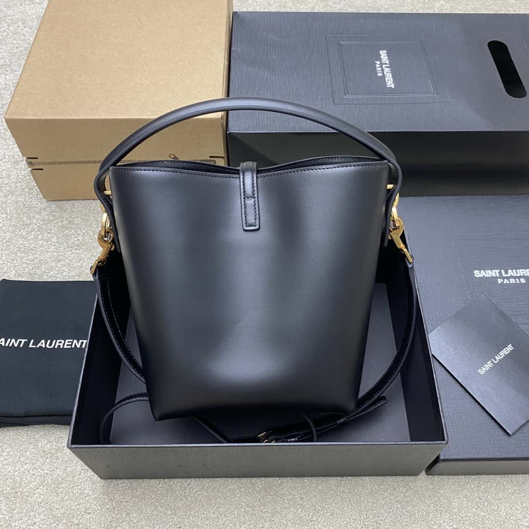 louis-vuitton-new-wave-multi-pochette-handbag Shoulder
