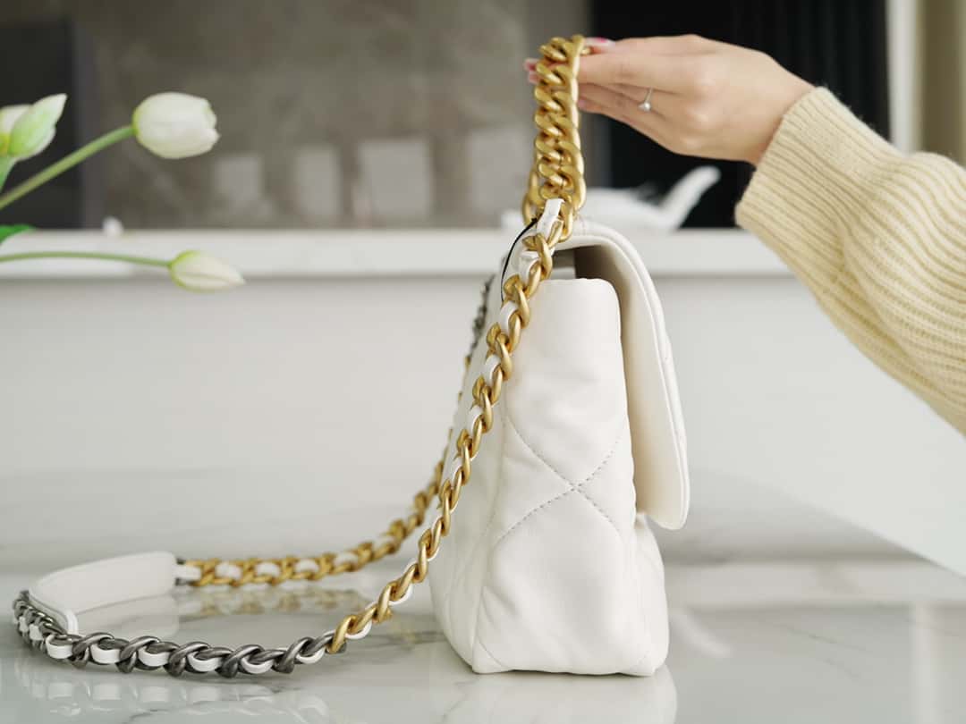 chanel-19-large-handbag-lambskin-gold-as1161-white Handle