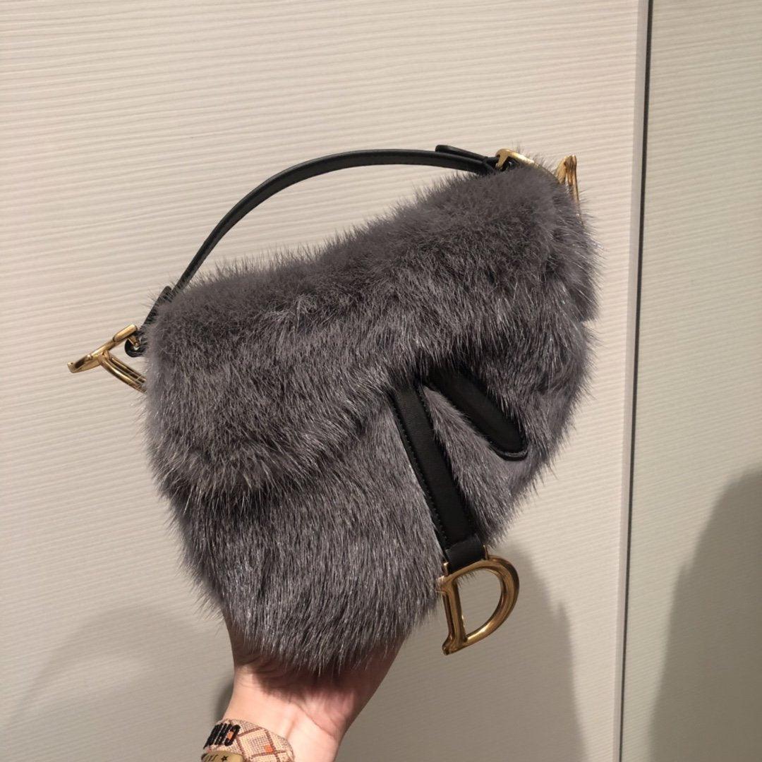 saddle-bag-6 Handle