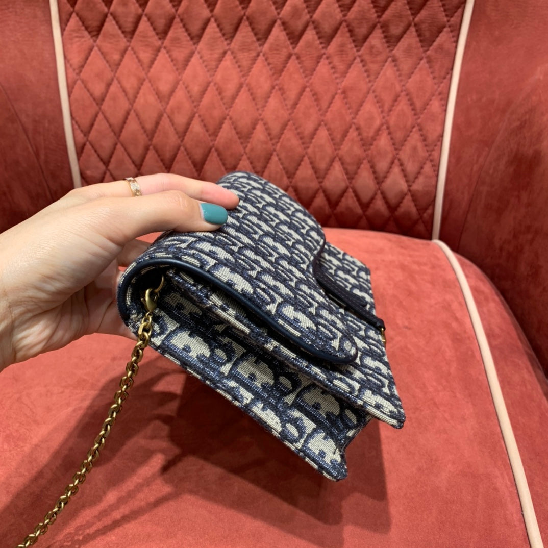 dior-saddle-pouch-blue-dior-oblique-jacquard-22-x-14-5-x-4-5-cm Crossbody