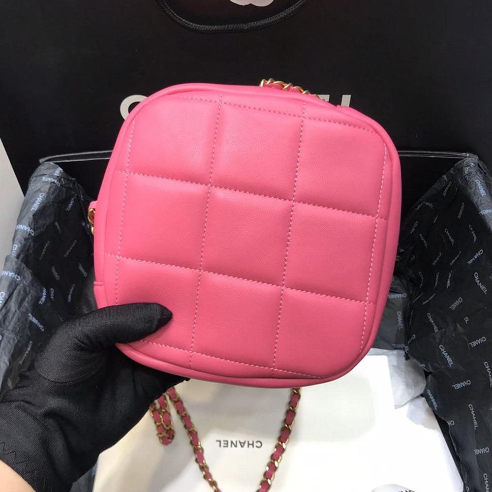 chanel-wallet-1 Crossbody