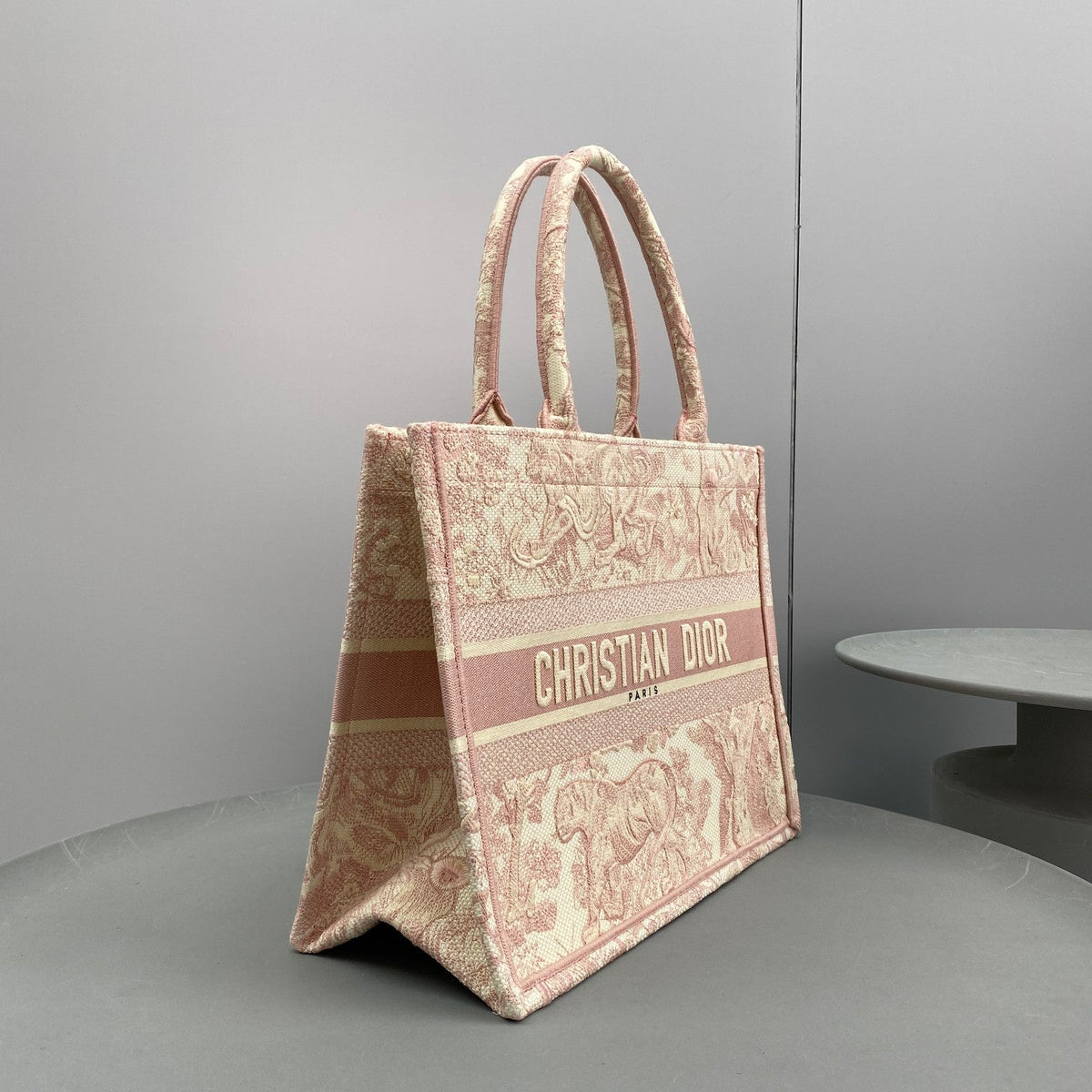 dior-book-tote-mediumpink-toile-de-jouy-embroider-36-x-27-5-x-16-5-cm Tote