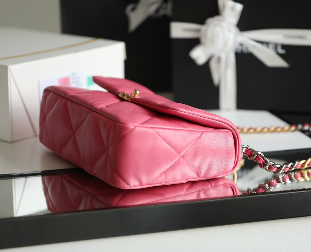 chanel-19-flap-bag-medium-pink-30cm Crossbody