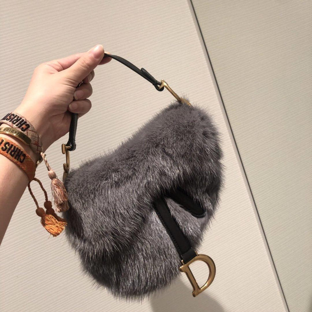 saddle-bag-6 Handle