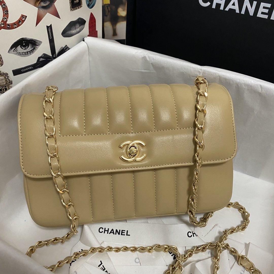 chanel-flap-bag-2 Crossbody