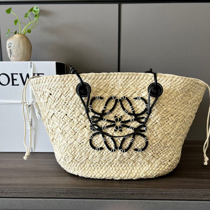 loewe-sunday-neeti-black-raffia-bag Shoulder