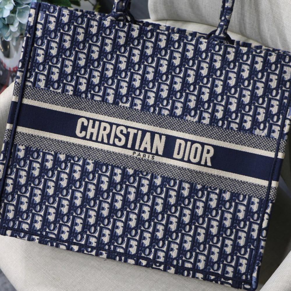 dior-book-tote-18 Tote