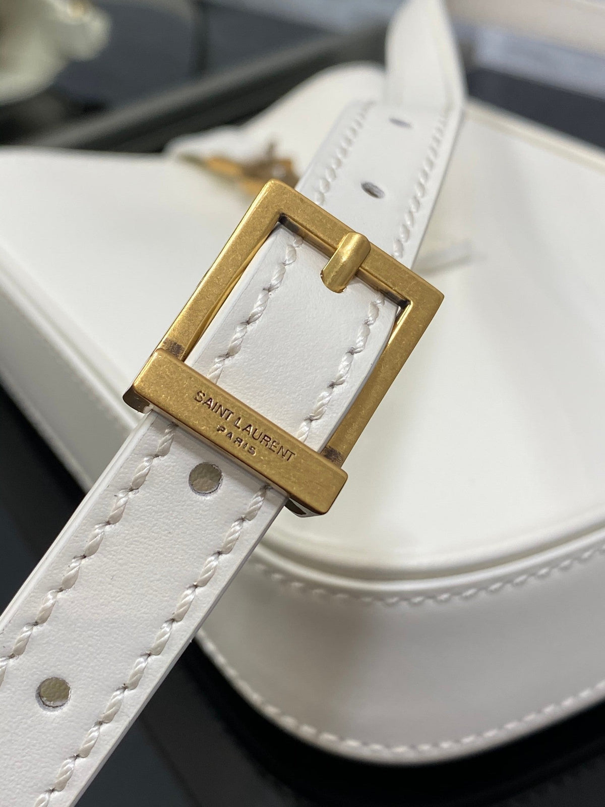 ysl-le-5-a-7-mini-white-bag-13x20x4cm Crossbody