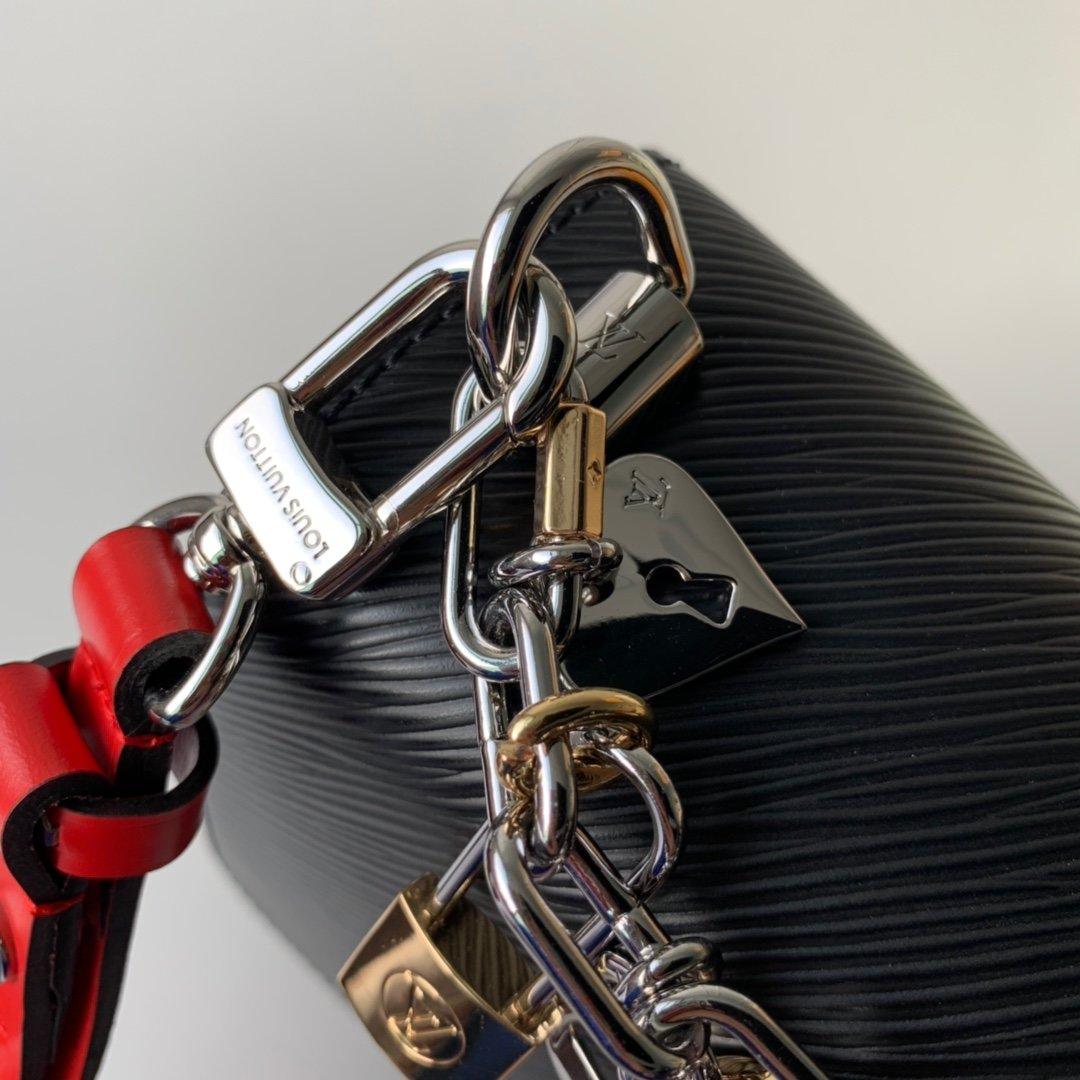 twist-mm-4 Crossbody