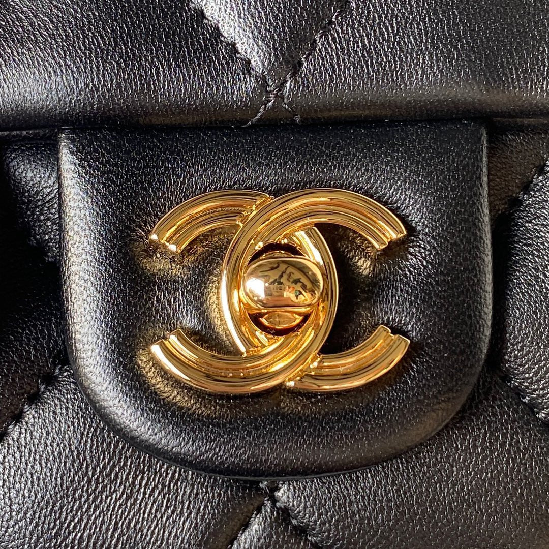 chanel-flap-bag-gold-top-handle-black-13x21x8cm Handle