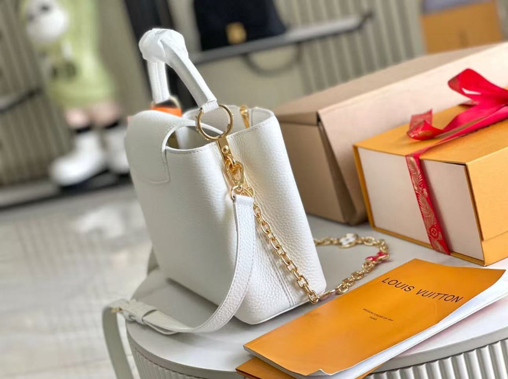 louis-vuitton-capucines-mm-white-flower-strap-31-5-x-20-x-11-cm Handle