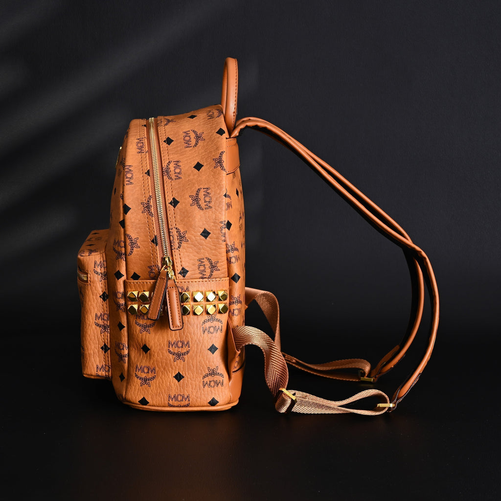 mcm-stark-visetos-medium-backpack-cognac-monogram-with-gold-tone-studs ohter