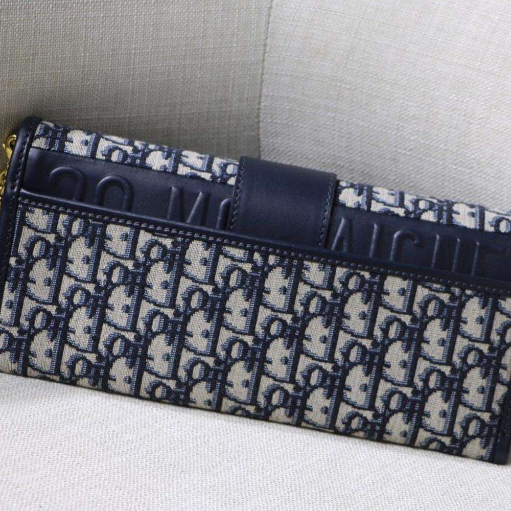 30-montaigne-pouch-6 Crossbody