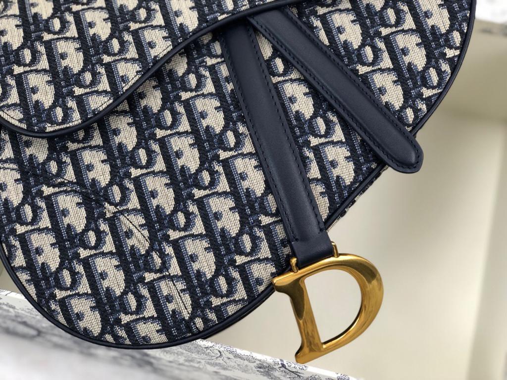 dior-medium-saddle-bag-with-strap-blue-oblique Shoulder