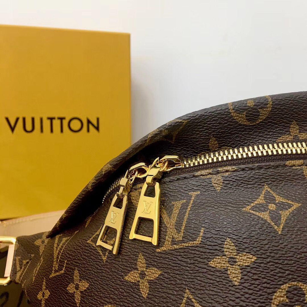 louis-vuitton-bumbag-monogram-canvas Handle
