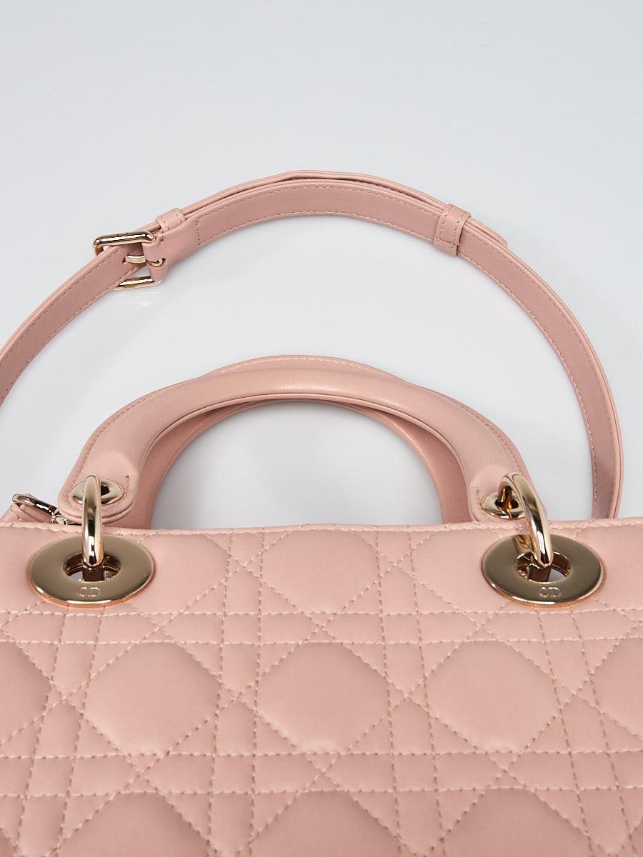 medium-lady-dior-bag-1 Handle