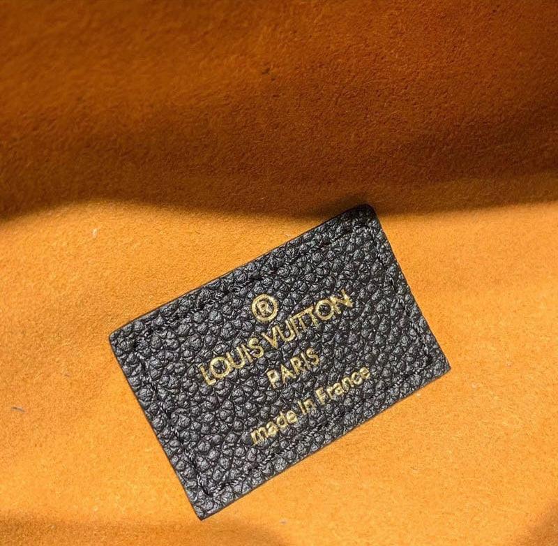 louis-vuitton-black-bumbag Crossbody