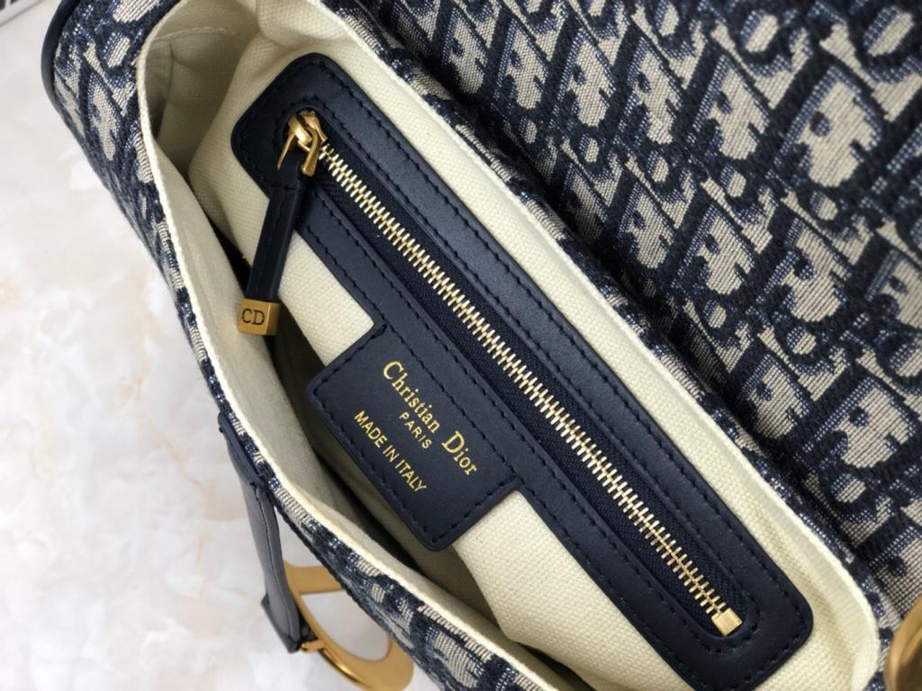 dior-medium-saddle-bag-with-strap-blue-oblique Shoulder