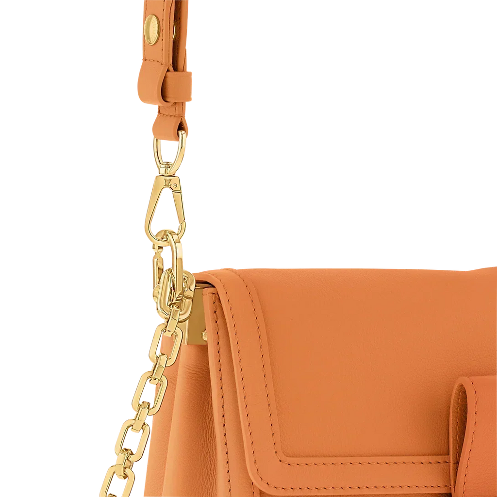 dauphine-soft-mm-1 Shoulder