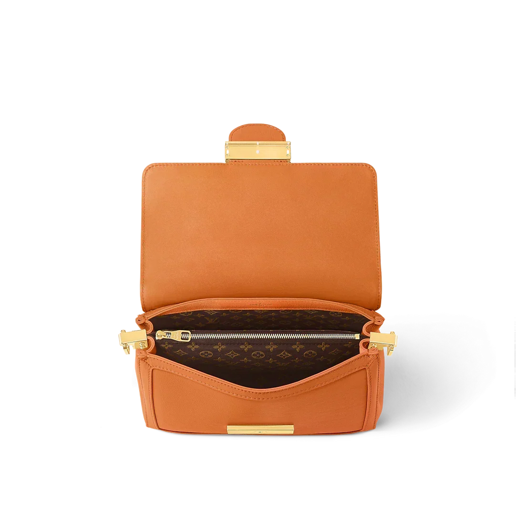dauphine-soft-mm-1 Shoulder