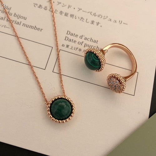 VCA PERLEE COULEURS DIAMOND ROSE GOLD BETWEEN THE FINGER RING